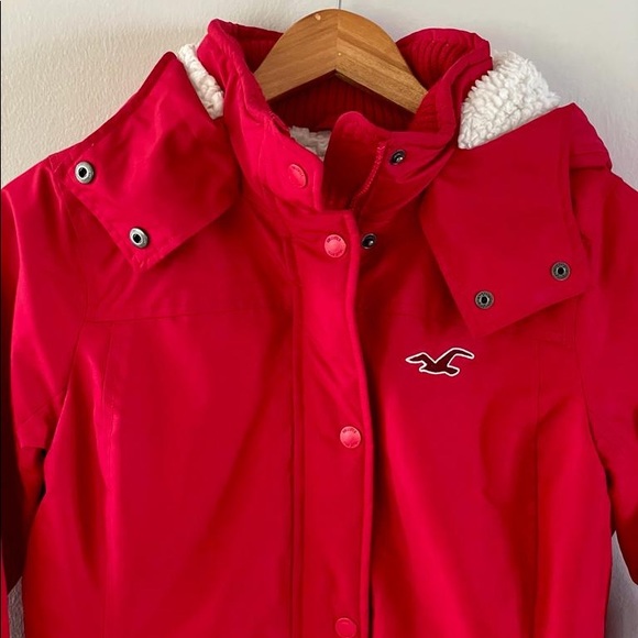 Red Hollister All Weather Jacket with Hood Small - Picture 3 of 11
